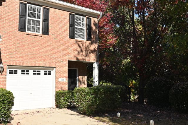 $374,500 | 121 Fanwood Court | Bradley Terrace