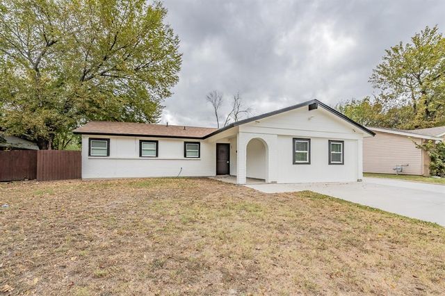 $305,000 | 4220 Brambleton Place | South Fort Worth-Everman-Forest Hill