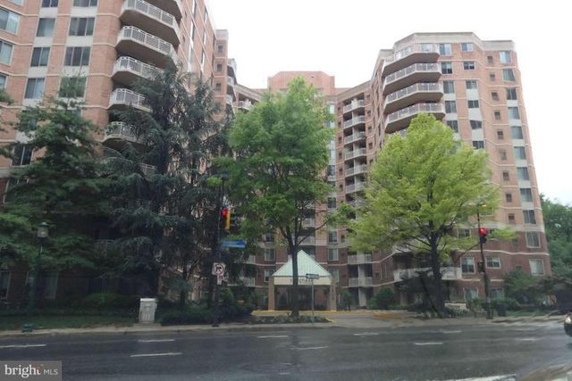 $2,995 | 7500 Woodmont Avenue, Unit S511 | The Chase at Bethesda