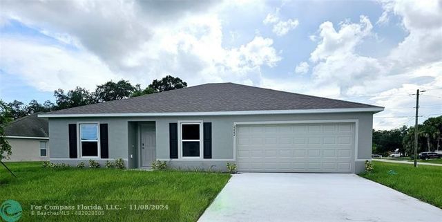 $2,700 | 2222 Southwest Matheson Terrace | Oak Hammock