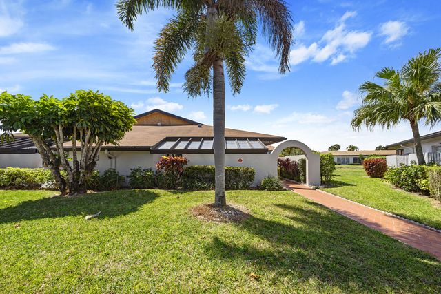 $320,000 | 13616 Coconut Palm Court, Unit B