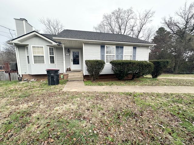 $279,900 | 586 Somerset Lane | Clarksville