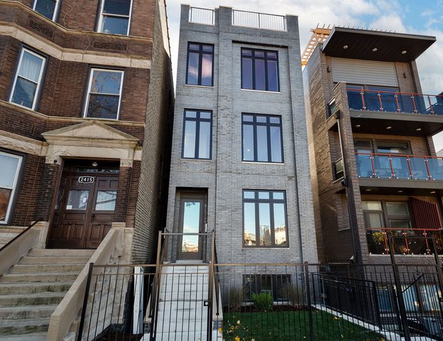 $779,000 | 2417 West Walton Street, Unit 1 | Ukrainian Village