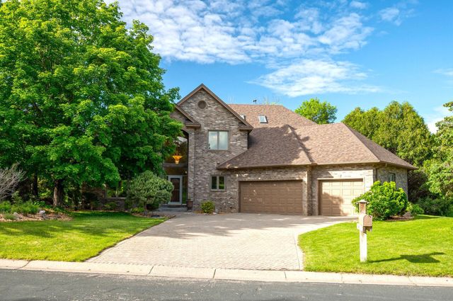 $898,000 | 7614 South Shore Drive | Chanhassen