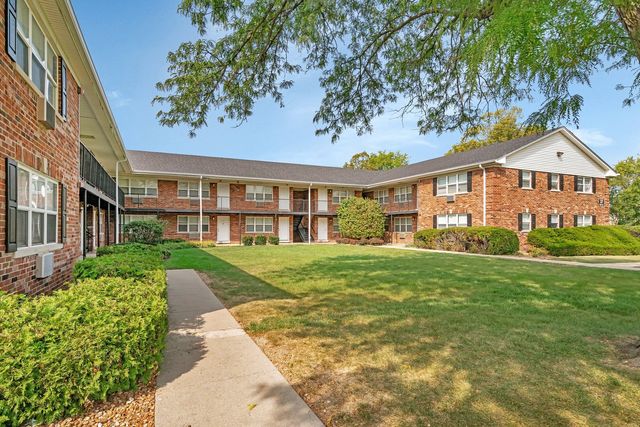 $1,650 | 33 Briar Street, Unit 7 | Glen Ellyn