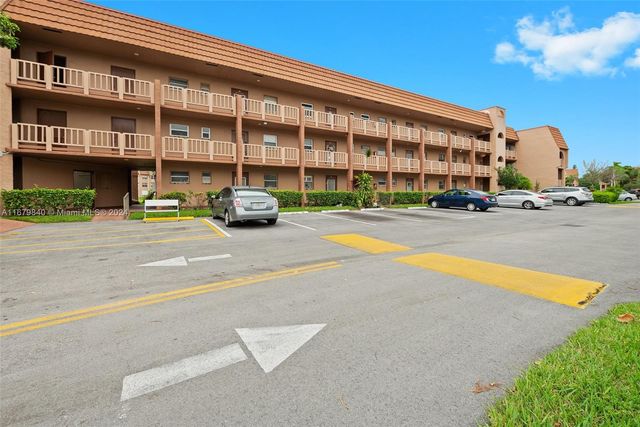 $119,500 | 9580 Sunrise Lakes Boulevard, Unit 209 | Sunrise Lakes