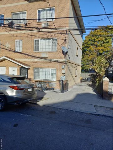 $930,000 | 3540 Corsa Avenue | Williamsbridge