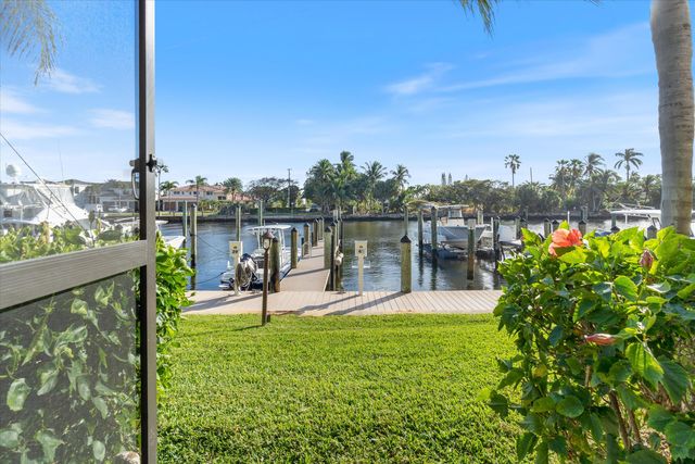 $895,000 | 270 Captains Walk, Unit 3020 | Pelican Harbor