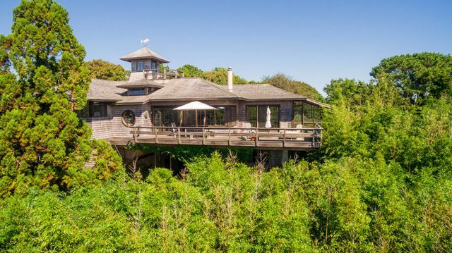 132 South Briar Patch Road | East Hampton Village