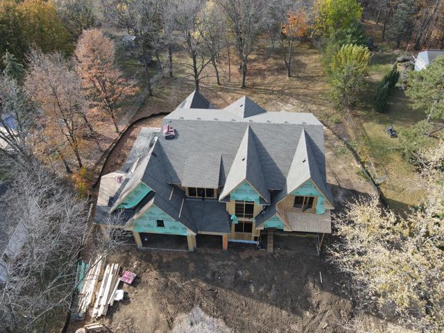 $2,475,000 | 5120 Hooper Lake Road | Deephaven