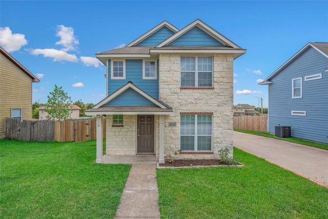 $285,000 | 4028 Southern Trace Drive | College Station