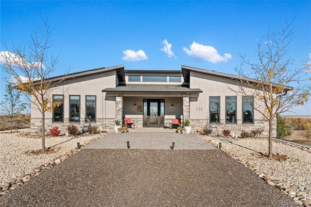 $849,900 | 731 35th Lane