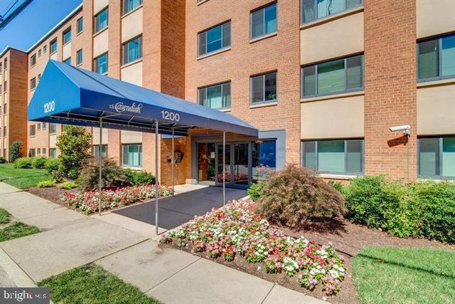 $2,300 | 1200 South Arlington Ridge Road, Unit 714 | Arlington Ridge