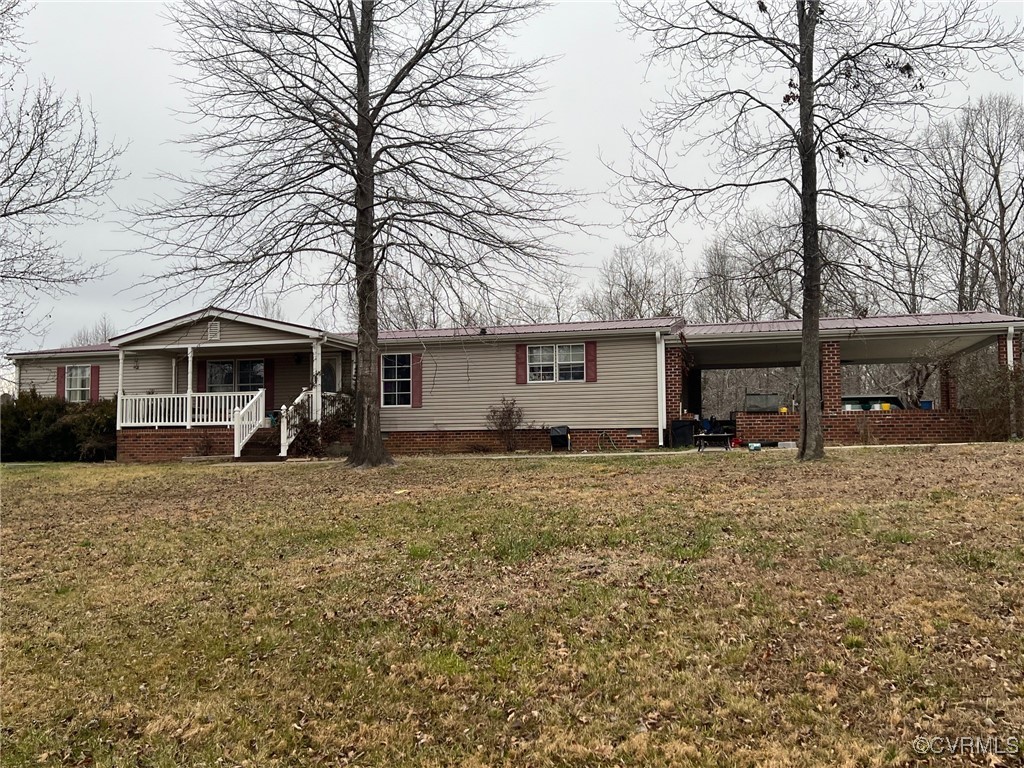 Ranch Style Home w/ Country Porch