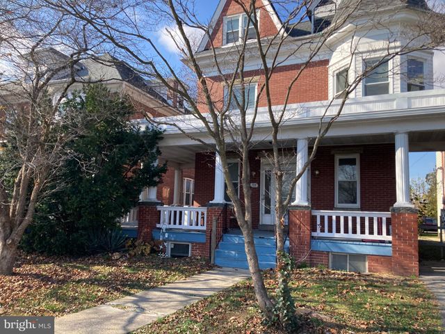 $975 | 711 Oak Hill Avenue, Unit 2 | Historic North Hagerstown