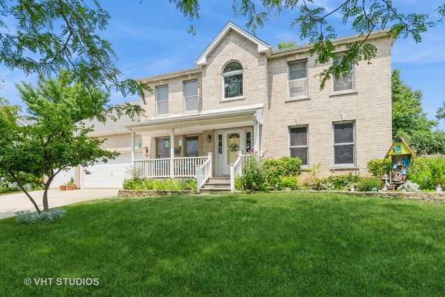 $460,000 | 1444 Clear Drive | Bolingbrook