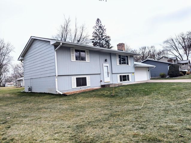 $299,900 | 21655 Healy Avenue North | Forest Lake