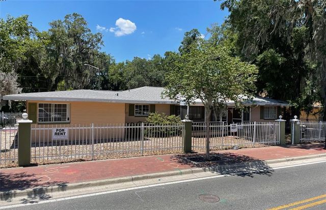 $3,300 | 905 Southwest 8th Avenue | East Gainesville