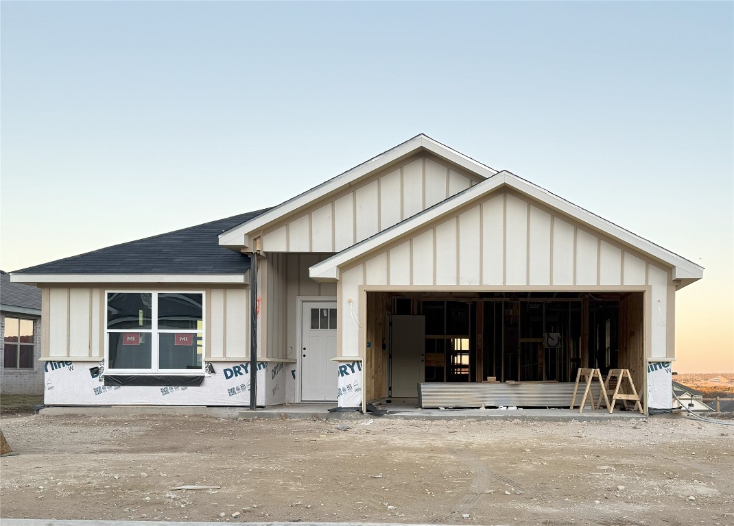 a view of a house with outdoor space