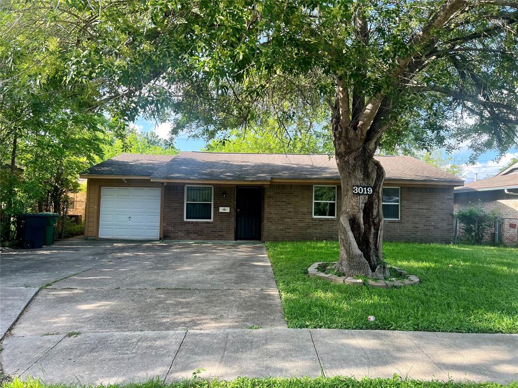 3019 Akard Street, Houston, TX 77051 | Compass