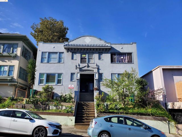 $1,100,000 | 219 Foothill Boulevard | Merritt