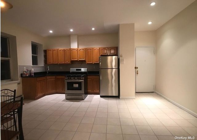 $3,500 | 45-01 Ditmars Boulevard | Astoria