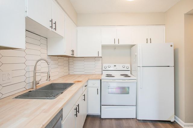 $1,650 | 323 Forest Park Road, Unit 2 7 | Heron Walk