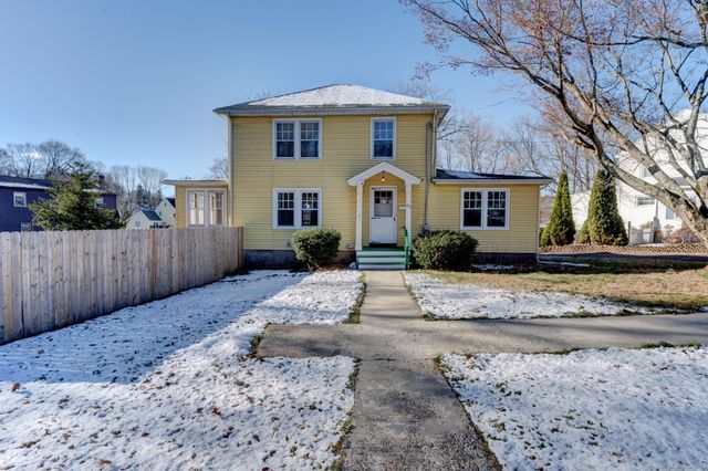 $349,900 | 82 Buckingham Street | Meriden