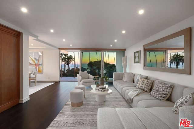 $4,980,000 | 535 Ocean Avenue, Unit 5B | Santa Monica