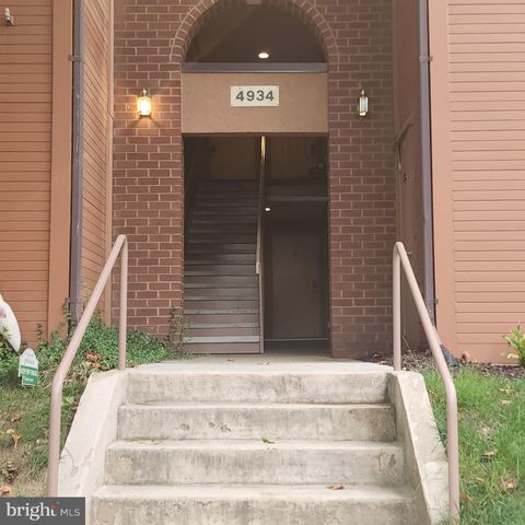 $1,700 | 4934 Columbia Road, Unit 3 | Fairway Hills