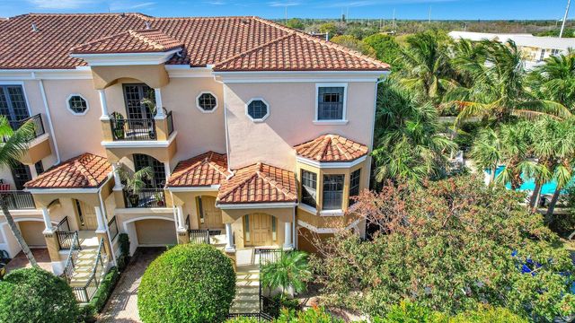 $799,900 | 605 Del Sol Circle | Tequesta