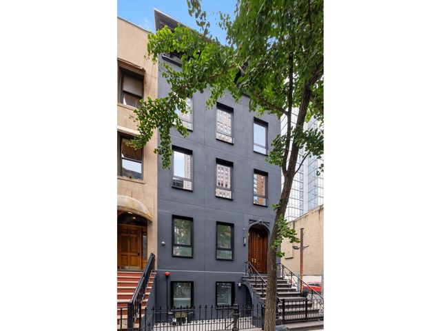 $7,000,000 | 317 West 51st Street | Hell's Kitchen