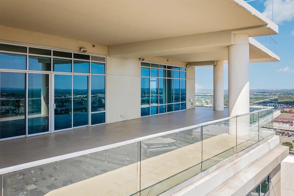 a view of a large window with an outdoor view