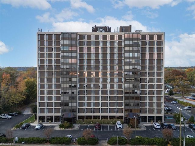 $167,700 | 1101 North Elm Street, Unit 205 | Latham Park