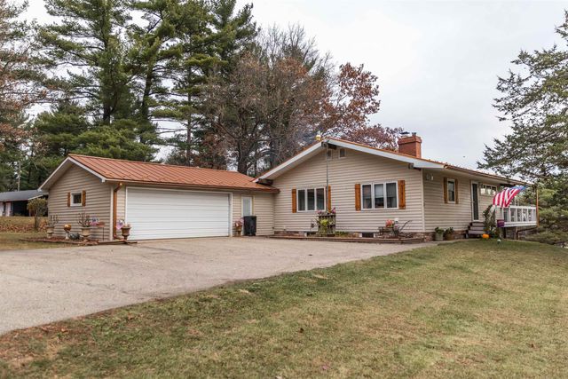 $325,000 | N6634 3rd Oxford Wi 53952 | Richfield