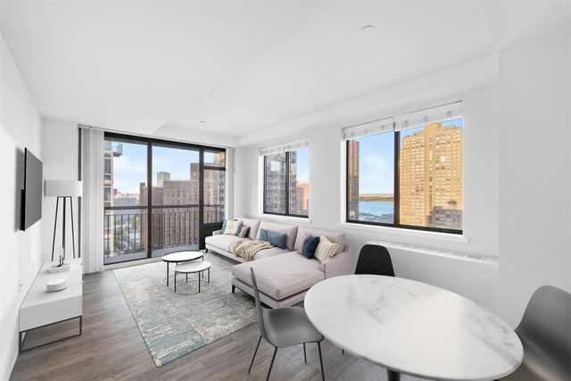 $6,845 | 354 East 91st Street, Unit 2203 | Upper East Side