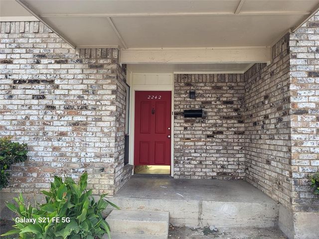 $2,000 | 2242 Village N Drive | Berkner Park