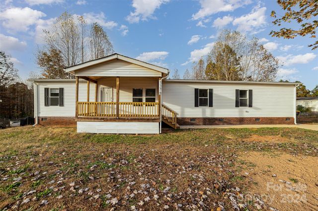 $295,000 | 1176 Peppertree Drive | Riverbend Township - Gaston County