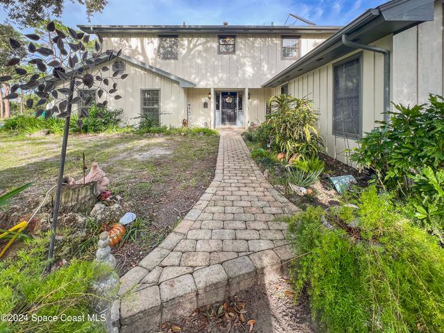 $800,000 | 6885 Orchid Tree Drive | Cypress Lake Estates