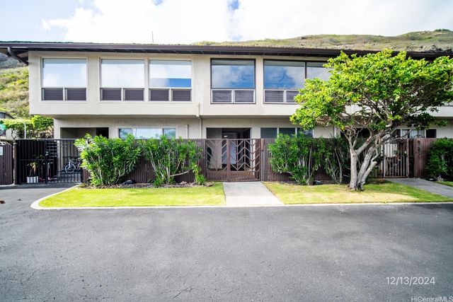 $4,750 | 6204 Keōkea Place, Unit A102 | West Marina