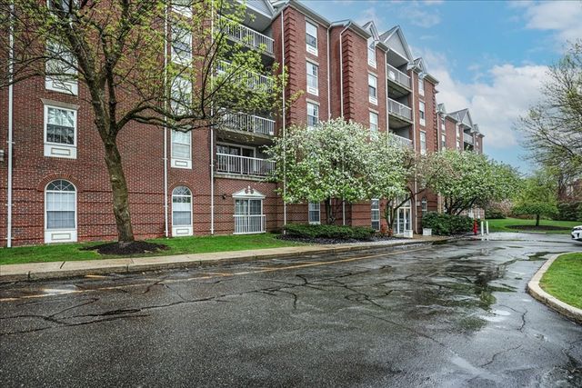 $529,900 | 200 Captains Row, Unit 207 | Admirals Hill