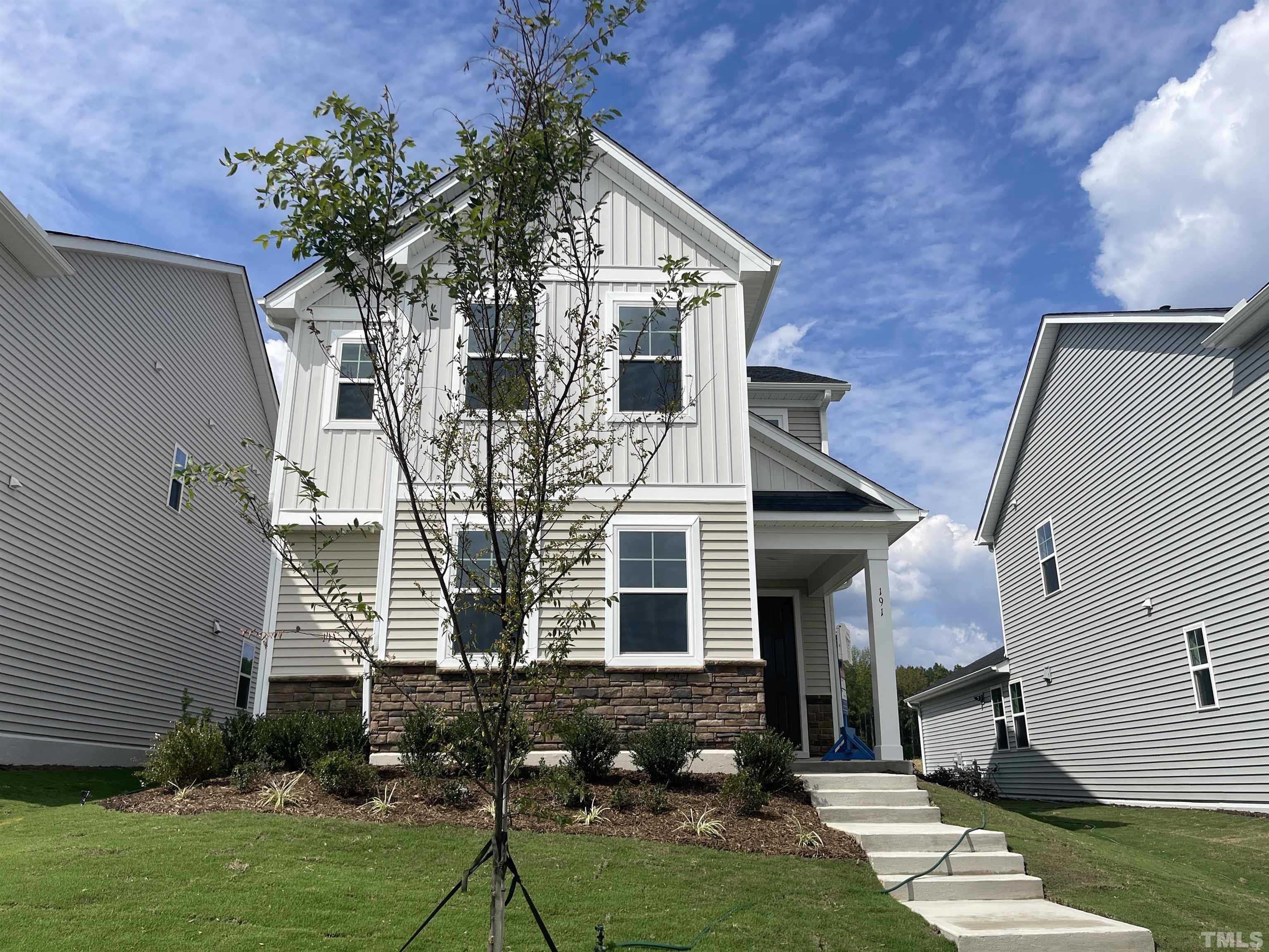 front view of house with a yard