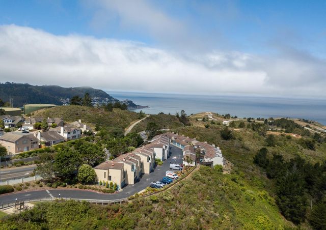 $930,000 | 943 Fassler Avenue | Linda Mar