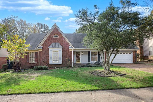 $250,000 | 7187 Country Oaks Drive | Burlington