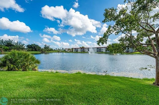 $2,100 | 9500 North Hollybrook Lake Drive, Unit 109 | Hollybrook Golf & Tennis Club