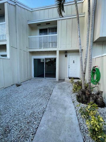 $2,400 | 6327 Riverwalk Lane, Unit 4 | Jupiter