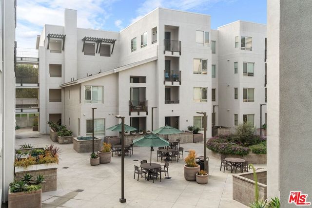 $5,000 | 6400 Crescent Park East, Unit 217 | Playa Vista