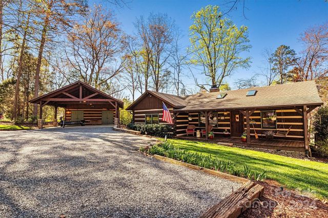 $999,000 | 200 Quiet Cove Road | Davidson Township - Iredell County