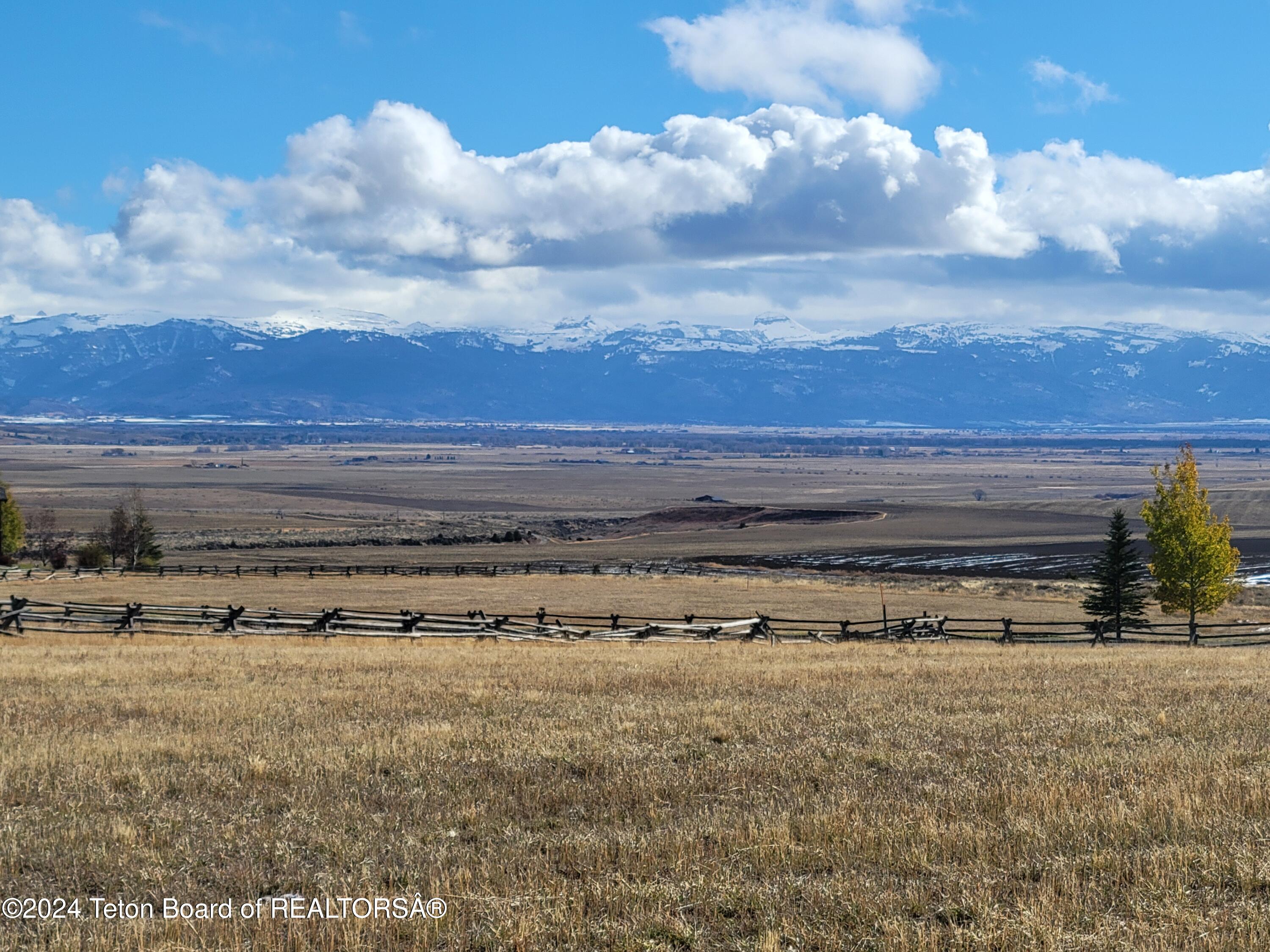 1 East to Teton Range and Peaks