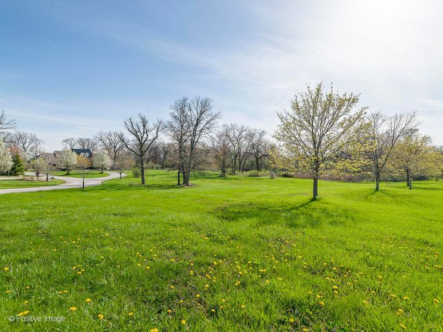 $1,049,000 | 215 Oak Brook Road | Oak Brook